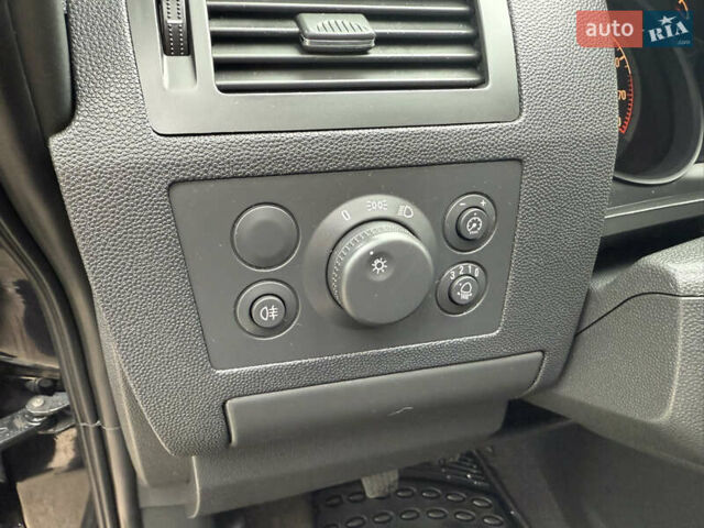 Черный Опель Зафира, объемом двигателя 1.6 л и пробегом 201 тыс. км за 7100 $, фото 24 на Automoto.ua