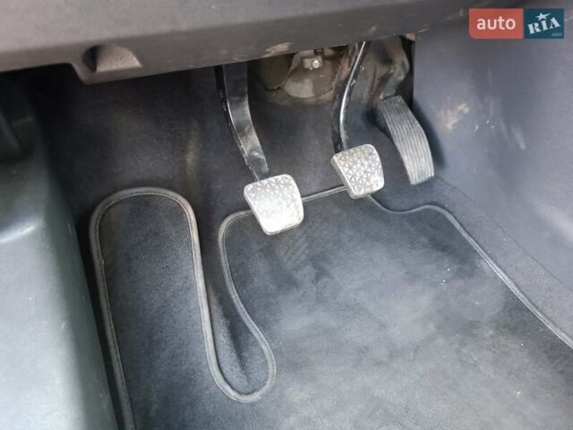 Чорний Опель Зафіра, об'ємом двигуна 0 л та пробігом 260 тис. км за 5700 $, фото 24 на Automoto.ua