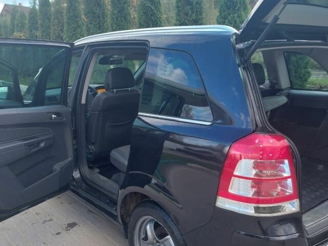 Черный Опель Зафира, объемом двигателя 1.7 л и пробегом 305 тыс. км за 7000 $, фото 10 на Automoto.ua