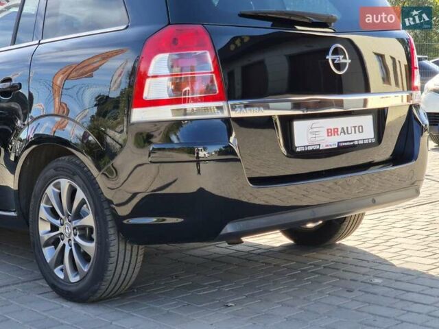 Черный Опель Зафира, объемом двигателя 2.2 л и пробегом 165 тыс. км за 8699 $, фото 17 на Automoto.ua