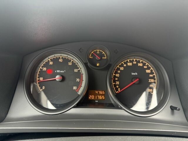 Черный Опель Зафира, объемом двигателя 1.6 л и пробегом 201 тыс. км за 7100 $, фото 11 на Automoto.ua