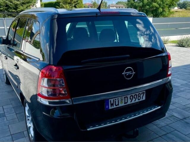 Чорний Опель Зафіра, об'ємом двигуна 1.9 л та пробігом 182 тис. км за 2300 $, фото 4 на Automoto.ua