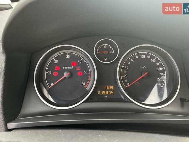 Опель Зафира 2010 в Стрые на Automoto.ua Черный Опель Зафира, объемом двигателя 1.7 л и пробегом 215 тыс. км за 7300 $, фото 26 на Automoto.ua