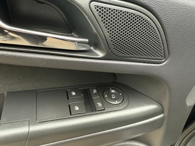 Черный Опель Зафира, объемом двигателя 1.6 л и пробегом 201 тыс. км за 7100 $, фото 10 на Automoto.ua