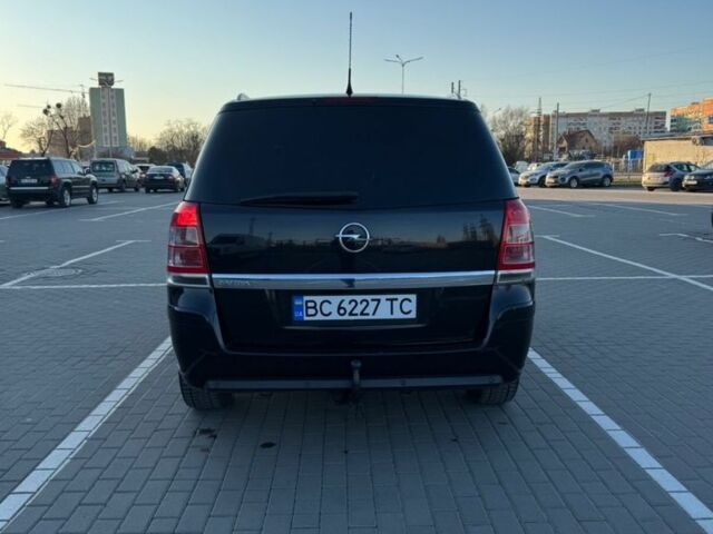 Черный Опель Зафира, объемом двигателя 1.8 л и пробегом 247 тыс. км за 7150 $, фото 3 на Automoto.ua