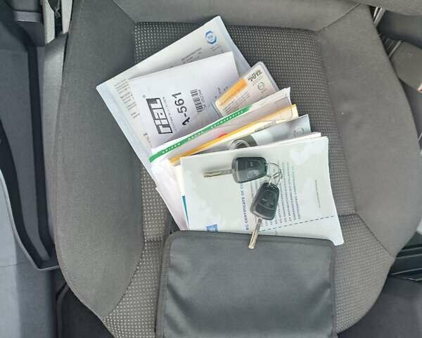 Чорний Опель Зафіра, об'ємом двигуна 0 л та пробігом 260 тис. км за 5700 $, фото 18 на Automoto.ua