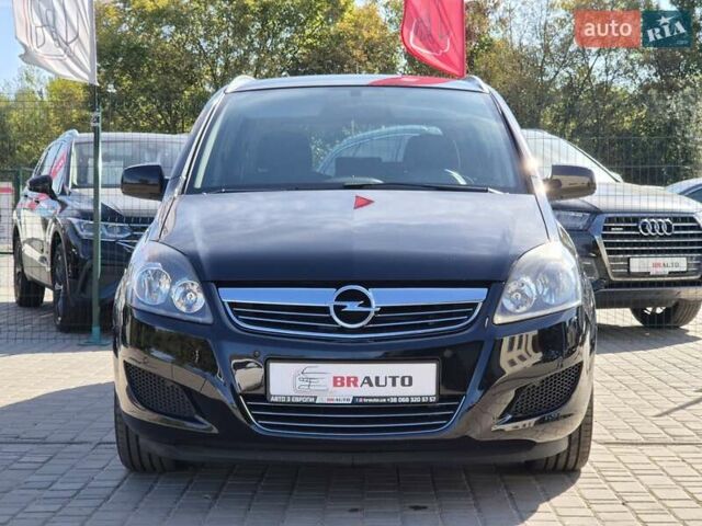 Черный Опель Зафира, объемом двигателя 2.2 л и пробегом 165 тыс. км за 8699 $, фото 4 на Automoto.ua