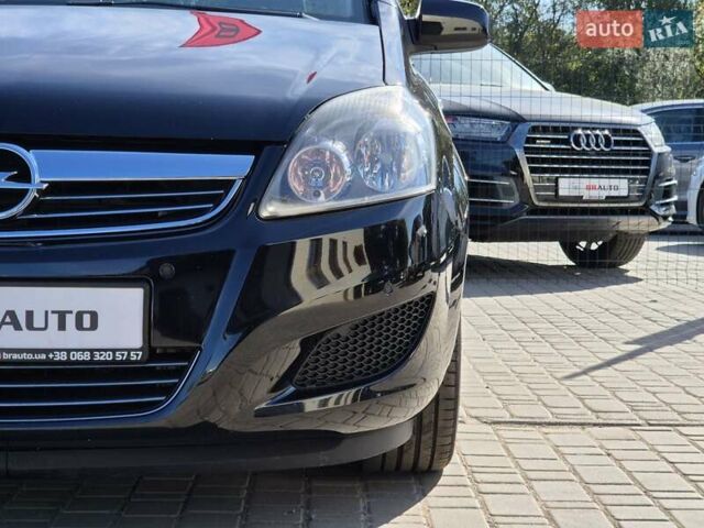 Черный Опель Зафира, объемом двигателя 2.2 л и пробегом 165 тыс. км за 8699 $, фото 6 на Automoto.ua