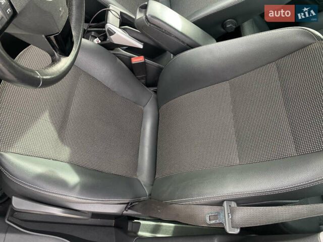 Черный Опель Зафира, объемом двигателя 1.7 л и пробегом 214 тыс. км за 6900 $, фото 6 на Automoto.ua