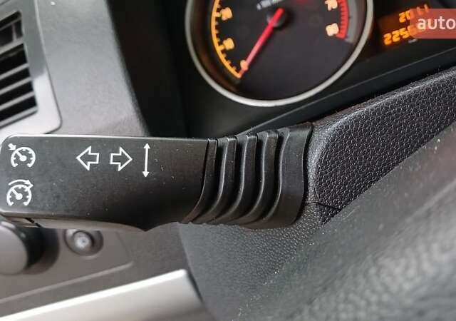 Черный Опель Зафира, объемом двигателя 1.6 л и пробегом 225 тыс. км за 6700 $, фото 15 на Automoto.ua