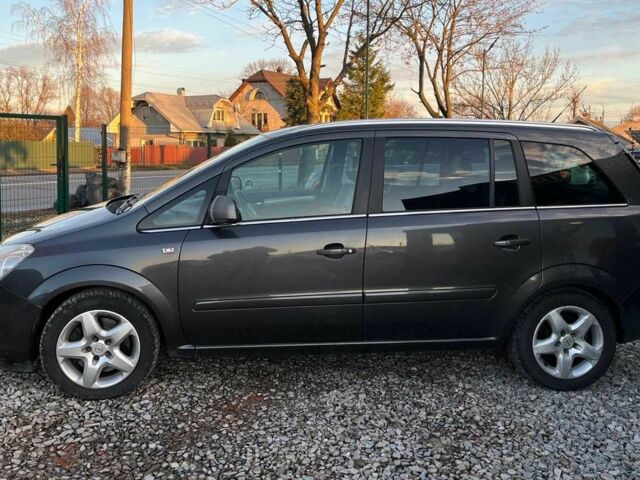 Черный Опель Зафира, объемом двигателя 1.7 л и пробегом 280 тыс. км за 7000 $, фото 3 на Automoto.ua