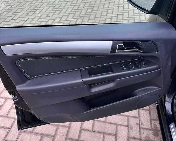 Чорний Опель Зафіра, об'ємом двигуна 1.8 л та пробігом 220 тис. км за 7000 $, фото 18 на Automoto.ua