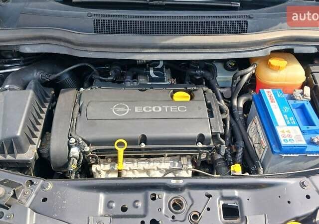 Черный Опель Зафира, объемом двигателя 1.6 л и пробегом 225 тыс. км за 6700 $, фото 41 на Automoto.ua