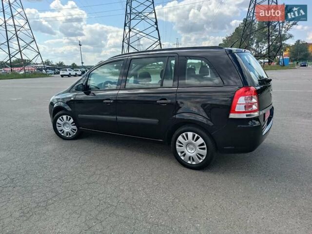 Черный Опель Зафира, объемом двигателя 0 л и пробегом 260 тыс. км за 5950 $, фото 10 на Automoto.ua