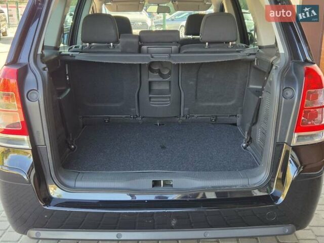 Черный Опель Зафира, объемом двигателя 2.2 л и пробегом 165 тыс. км за 8699 $, фото 26 на Automoto.ua