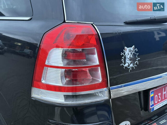 Черный Опель Зафира, объемом двигателя 1.8 л и пробегом 227 тыс. км за 5750 $, фото 14 на Automoto.ua