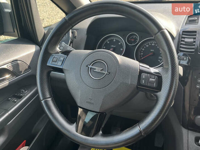 Опель Зафира 2010 в Стрые на Automoto.ua Черный Опель Зафира, объемом двигателя 1.7 л и пробегом 215 тыс. км за 7300 $, фото 21 на Automoto.ua