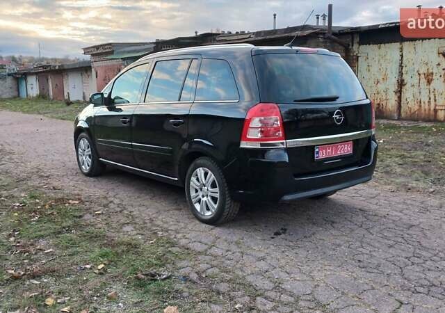 Черный Опель Зафира, объемом двигателя 1.6 л и пробегом 225 тыс. км за 6700 $, фото 1 на Automoto.ua