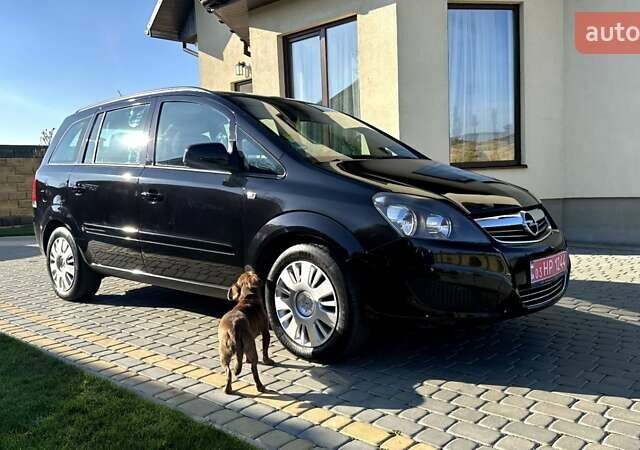 Черный Опель Зафира, объемом двигателя 1.6 л и пробегом 200 тыс. км за 6550 $, фото 8 на Automoto.ua