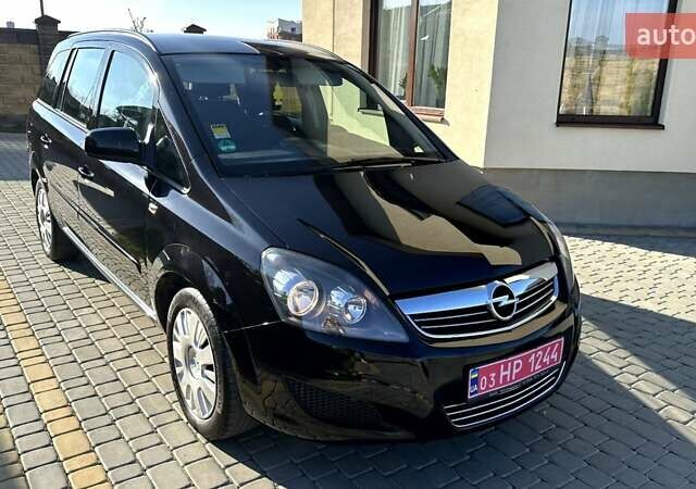 Черный Опель Зафира, объемом двигателя 1.6 л и пробегом 200 тыс. км за 6550 $, фото 15 на Automoto.ua