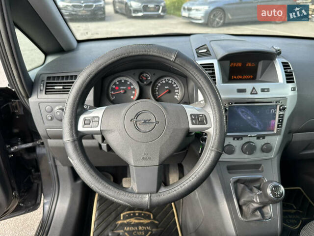 Чорний Опель Зафіра, об'ємом двигуна 1.6 л та пробігом 263 тис. км за 6800 $, фото 28 на Automoto.ua