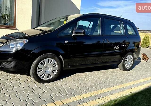 Черный Опель Зафира, объемом двигателя 1.6 л и пробегом 200 тыс. км за 6550 $, фото 22 на Automoto.ua