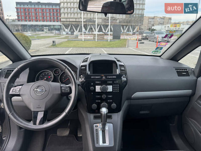 Черный Опель Зафира, объемом двигателя 2.2 л и пробегом 260 тыс. км за 6900 $, фото 11 на Automoto.ua