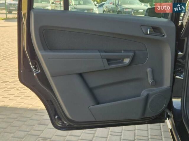 Черный Опель Зафира, объемом двигателя 2.2 л и пробегом 165 тыс. км за 8699 $, фото 25 на Automoto.ua