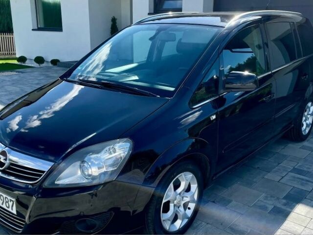 Чорний Опель Зафіра, об'ємом двигуна 1.9 л та пробігом 182 тис. км за 2300 $, фото 3 на Automoto.ua