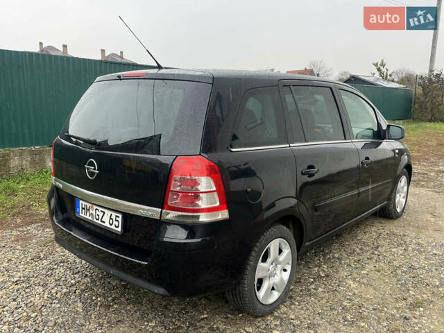 Черный Опель Зафира, объемом двигателя 1.7 л и пробегом 215 тыс. км за 6999 $, фото 4 на Automoto.ua