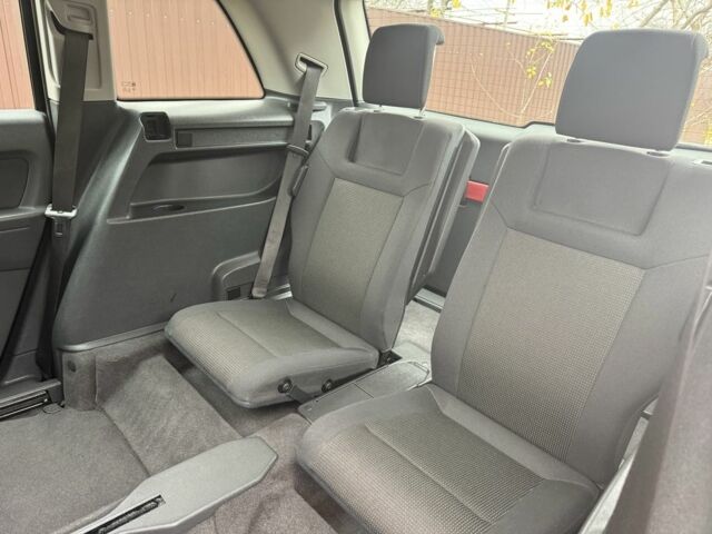 Черный Опель Зафира, объемом двигателя 1.6 л и пробегом 201 тыс. км за 7100 $, фото 16 на Automoto.ua