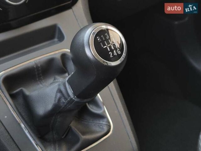 Черный Опель Зафира, объемом двигателя 2.2 л и пробегом 165 тыс. км за 8699 $, фото 48 на Automoto.ua