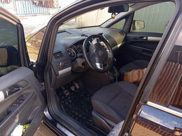 Опель Зафира 2010 в Верховине на Automoto.ua Черный Опель Зафира, объемом двигателя 1.7 л и пробегом 250 тыс. км за 6500 $, фото 8 на Automoto.ua