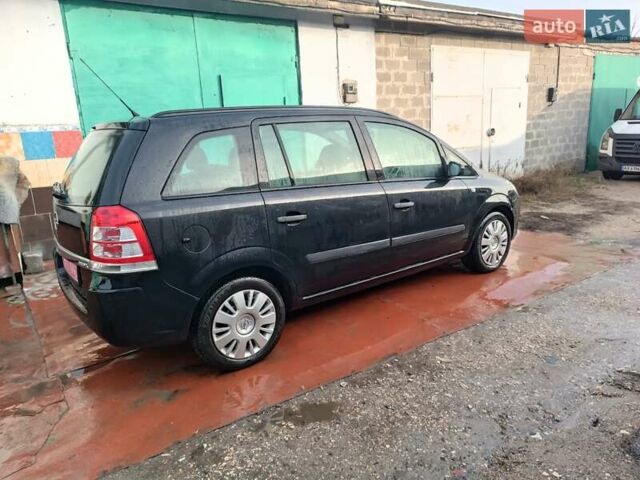 Чорний Опель Зафіра, об'ємом двигуна 0 л та пробігом 260 тис. км за 5700 $, фото 3 на Automoto.ua