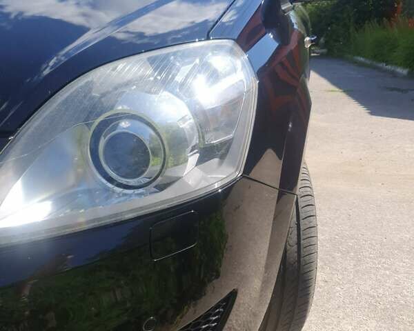 Чорний Опель Зафіра, об'ємом двигуна 1.8 л та пробігом 194 тис. км за 8850 $, фото 15 на Automoto.ua