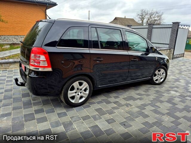 Черный Опель Зафира, объемом двигателя 1.8 л и пробегом 201 тыс. км за 6950 $, фото 2 на Automoto.ua