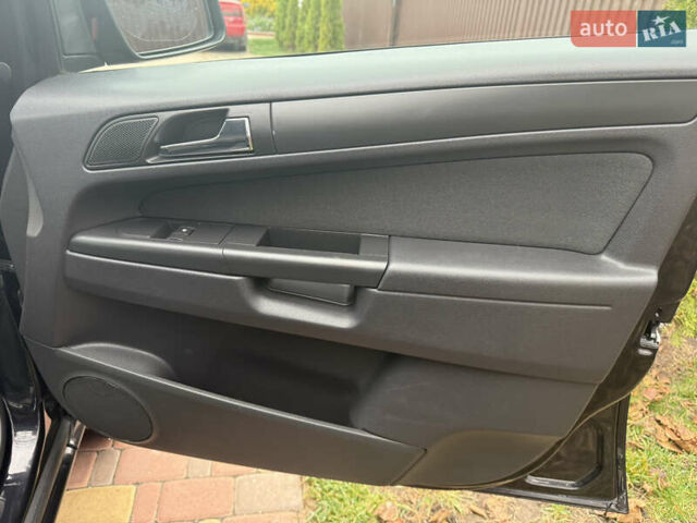 Черный Опель Зафира, объемом двигателя 1.6 л и пробегом 201 тыс. км за 7100 $, фото 38 на Automoto.ua