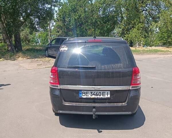 Черный Опель Зафира, объемом двигателя 1.69 л и пробегом 280 тыс. км за 7300 $, фото 3 на Automoto.ua