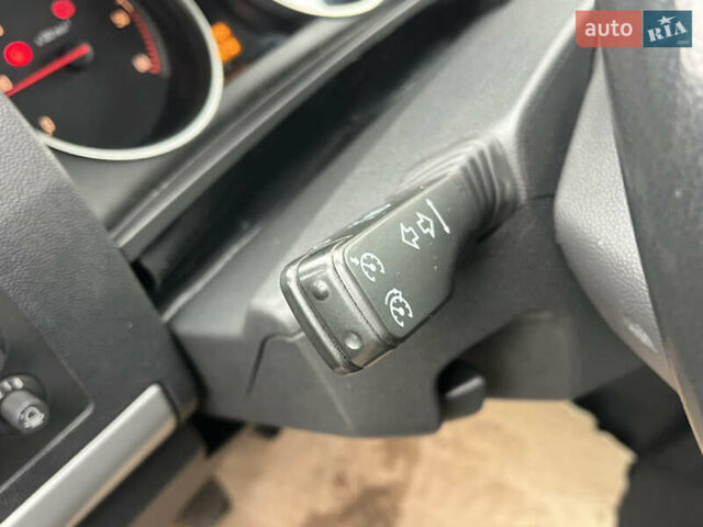 Черный Опель Зафира, объемом двигателя 1.7 л и пробегом 215 тыс. км за 6999 $, фото 16 на Automoto.ua