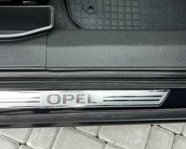 Чорний Опель Зафіра, об'ємом двигуна 1.6 л та пробігом 243 тис. км за 7000 $, фото 18 на Automoto.ua
