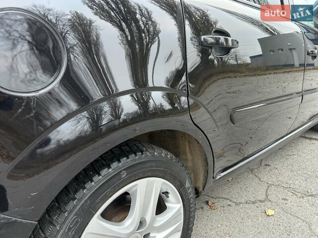 Черный Опель Зафира, объемом двигателя 1.91 л и пробегом 278 тыс. км за 6400 $, фото 13 на Automoto.ua