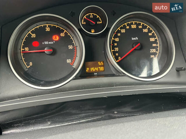 Черный Опель Зафира, объемом двигателя 1.7 л и пробегом 215 тыс. км за 6999 $, фото 11 на Automoto.ua