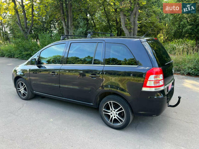 Черный Опель Зафира, объемом двигателя 1.8 л и пробегом 253 тыс. км за 7000 $, фото 6 на Automoto.ua