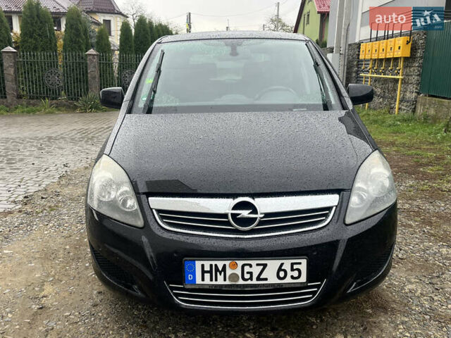 Черный Опель Зафира, объемом двигателя 1.7 л и пробегом 215 тыс. км за 6999 $, фото 1 на Automoto.ua