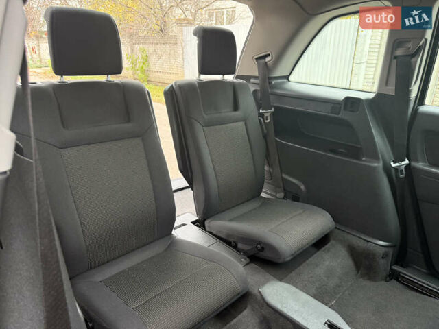 Черный Опель Зафира, объемом двигателя 1.6 л и пробегом 201 тыс. км за 7100 $, фото 57 на Automoto.ua