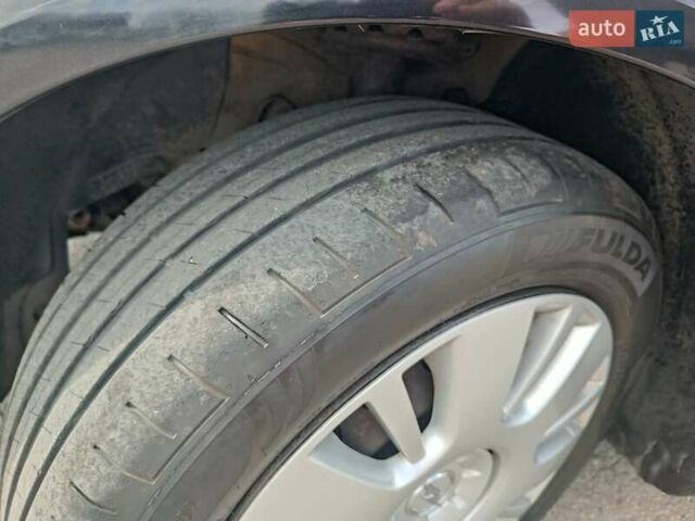 Черный Опель Зафира, объемом двигателя 0 л и пробегом 260 тыс. км за 5950 $, фото 32 на Automoto.ua