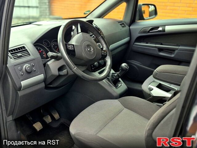 Черный Опель Зафира, объемом двигателя 1.8 л и пробегом 201 тыс. км за 6950 $, фото 6 на Automoto.ua