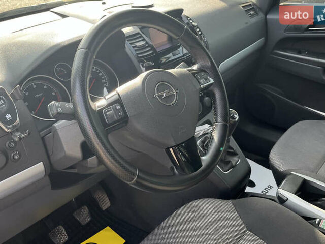 Опель Зафира 2010 в Стрые на Automoto.ua Черный Опель Зафира, объемом двигателя 1.7 л и пробегом 215 тыс. км за 7300 $, фото 12 на Automoto.ua