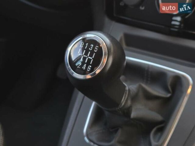 Черный Опель Зафира, объемом двигателя 2.2 л и пробегом 165 тыс. км за 8699 $, фото 45 на Automoto.ua