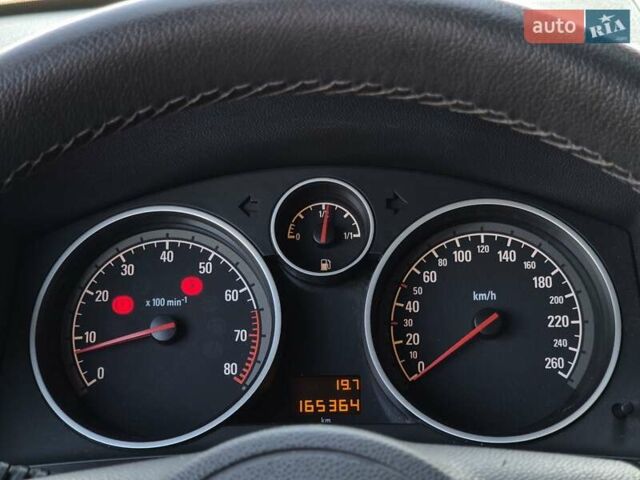 Черный Опель Зафира, объемом двигателя 2.2 л и пробегом 165 тыс. км за 8699 $, фото 44 на Automoto.ua